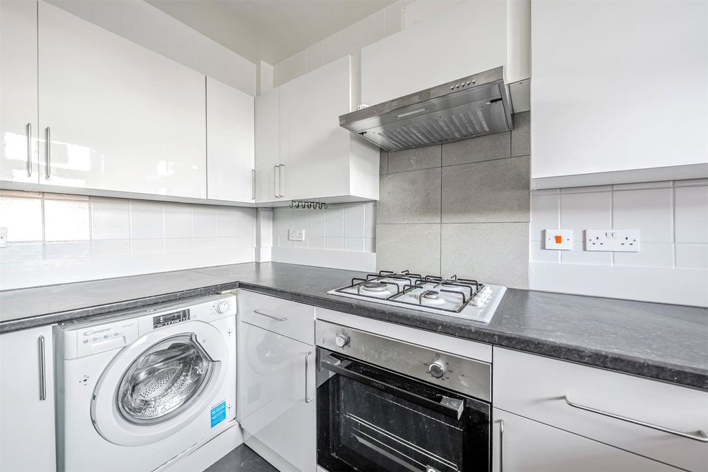 Property photo 3 of 16 Picture No. 03