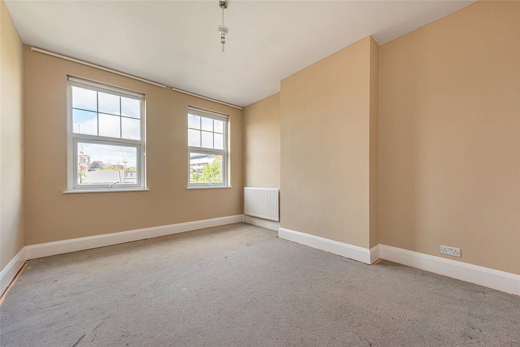 Property photo 1 of 12 Picture No. 01