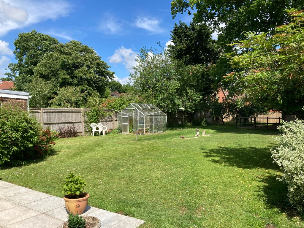 Property photo 2 of 16
