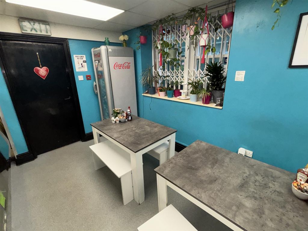 Property photo 3 of 8 Photo 2