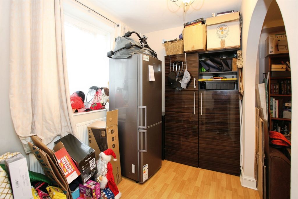 Property photo 3 of 17