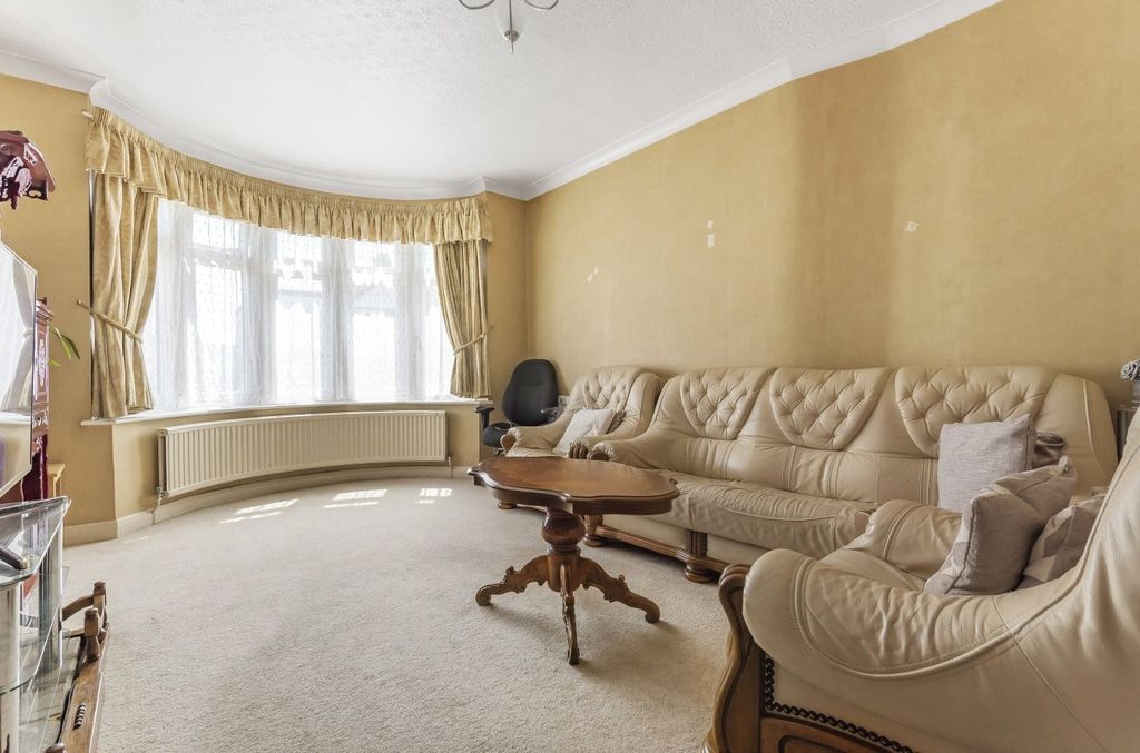 Property photo 2 of 12 Reception