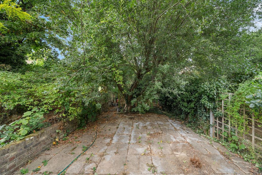 Property photo 2 of 11
