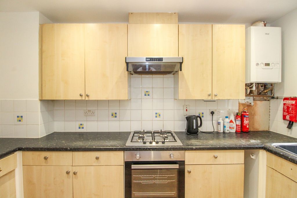 Property photo 3 of 13 Kitchen