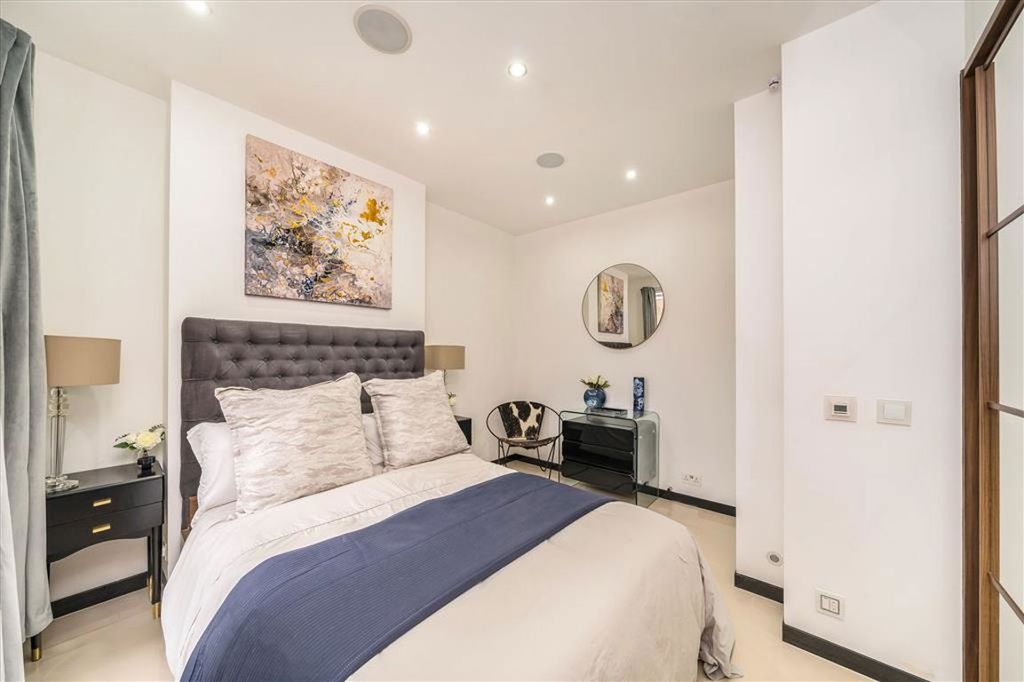 Property photo 2 of 5