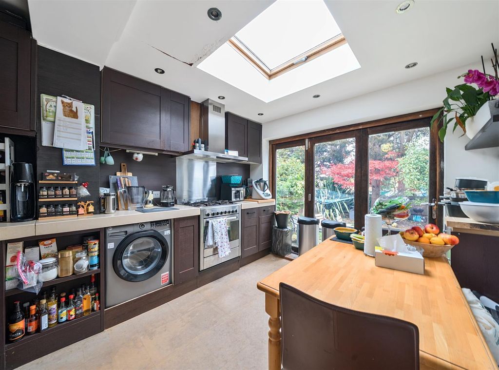 Property photo 3 of 9 19536754 (2).Jpg