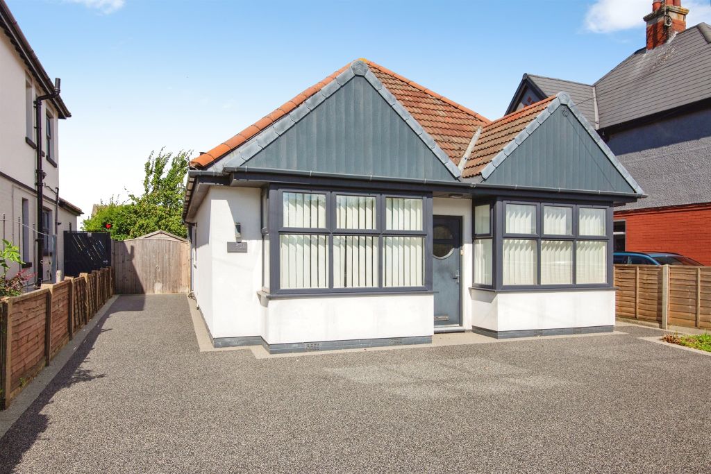Property photo 1 of 27