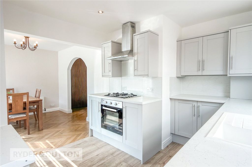 Property photo 3 of 22 Kitchen/Diner