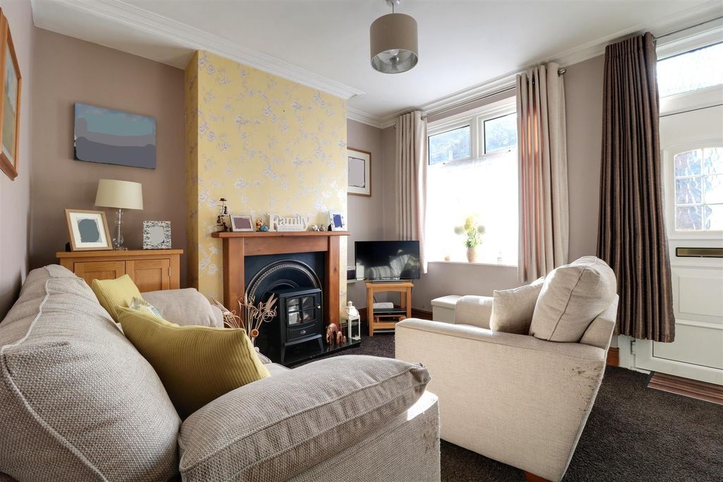 Property photo 2 of 10 Hs - 1.Jpg