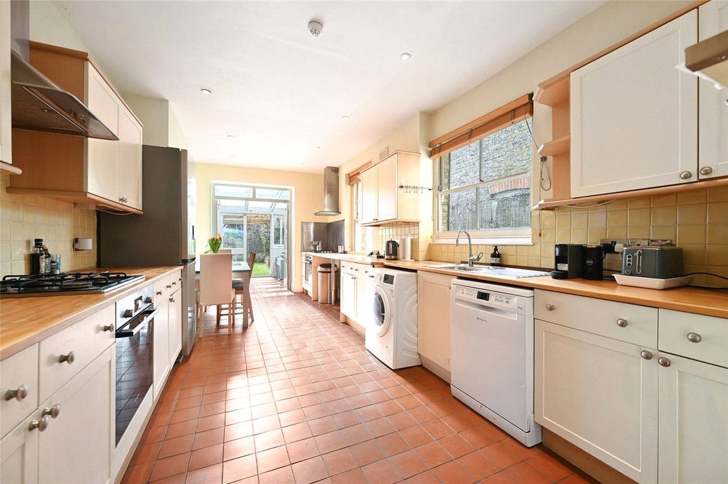 Property photo 1 of 11 Picture No. 22
