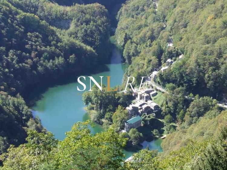 Property photo 2 of 28