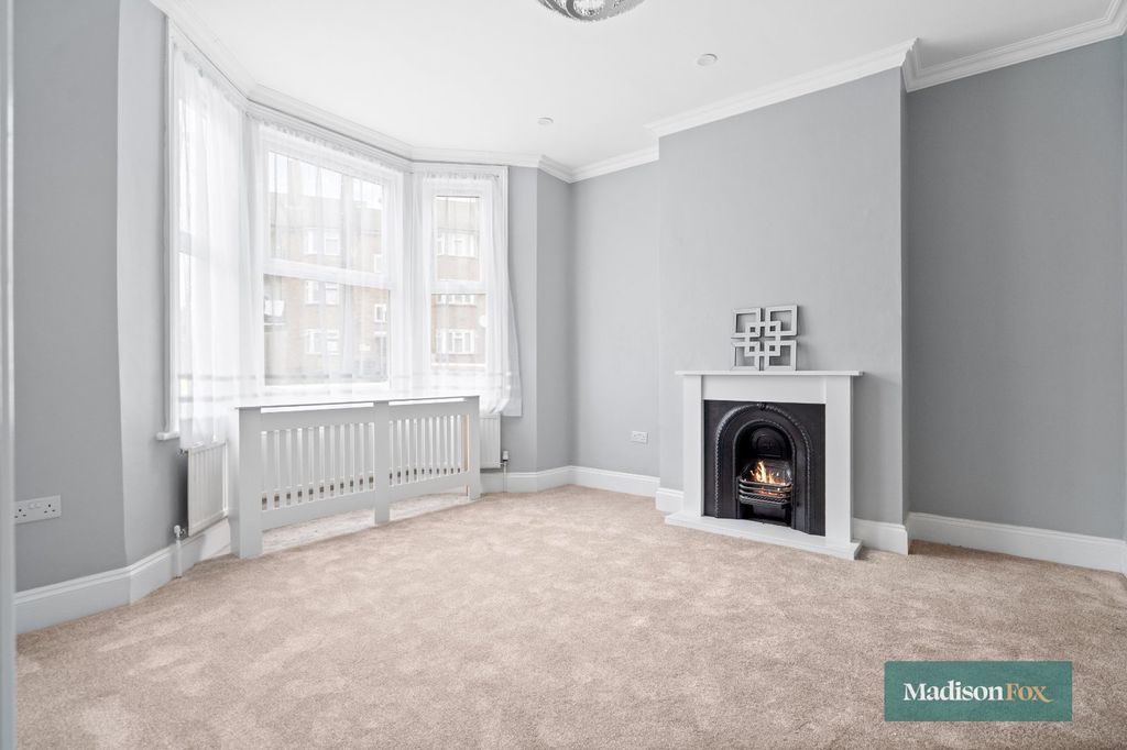 Property photo 2 of 24 Picture No. 03