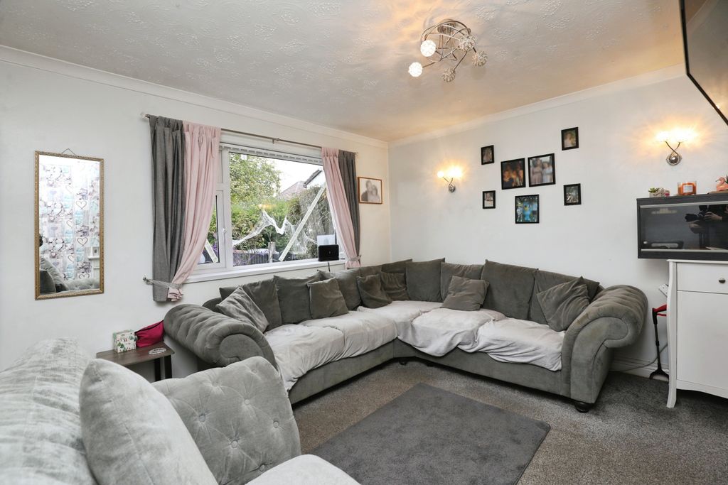 Property photo 3 of 22