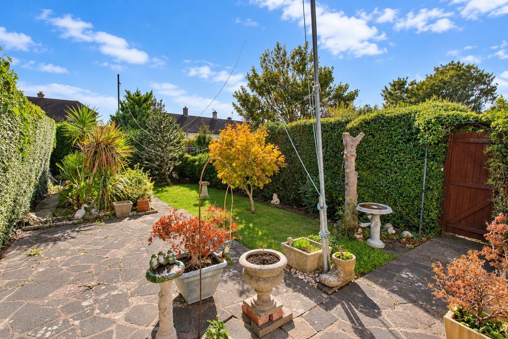 Property photo 2 of 18