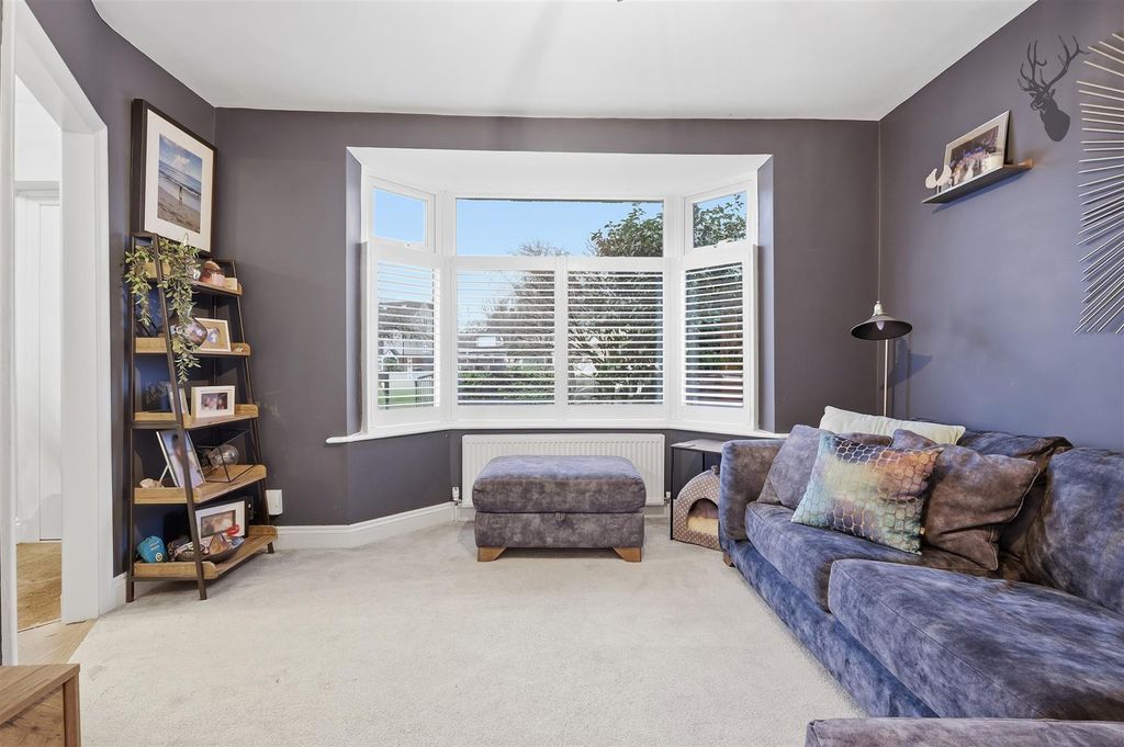 Property photo 3 of 24