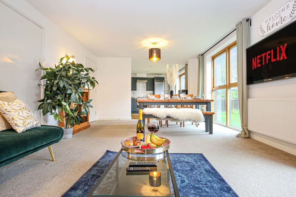 Property photo 1 of 29 Living Room