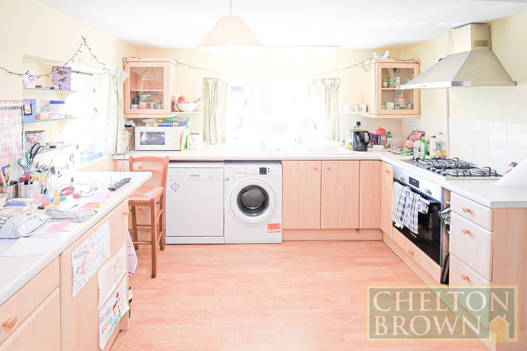 Property photo 2 of 11 Kitchen