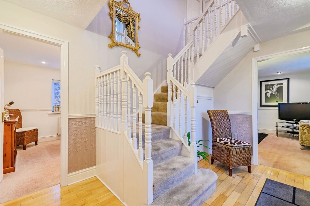 Property photo 2 of 21 Photo