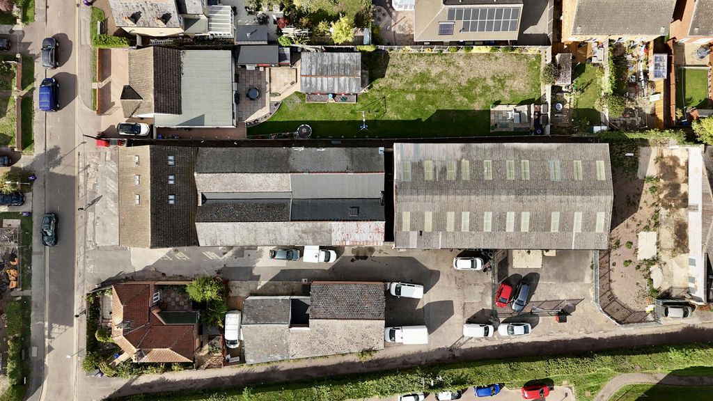 Property photo 2 of 16 Dji_Fly_20250929_150702_0005_1759242638285_Photo.Jpg