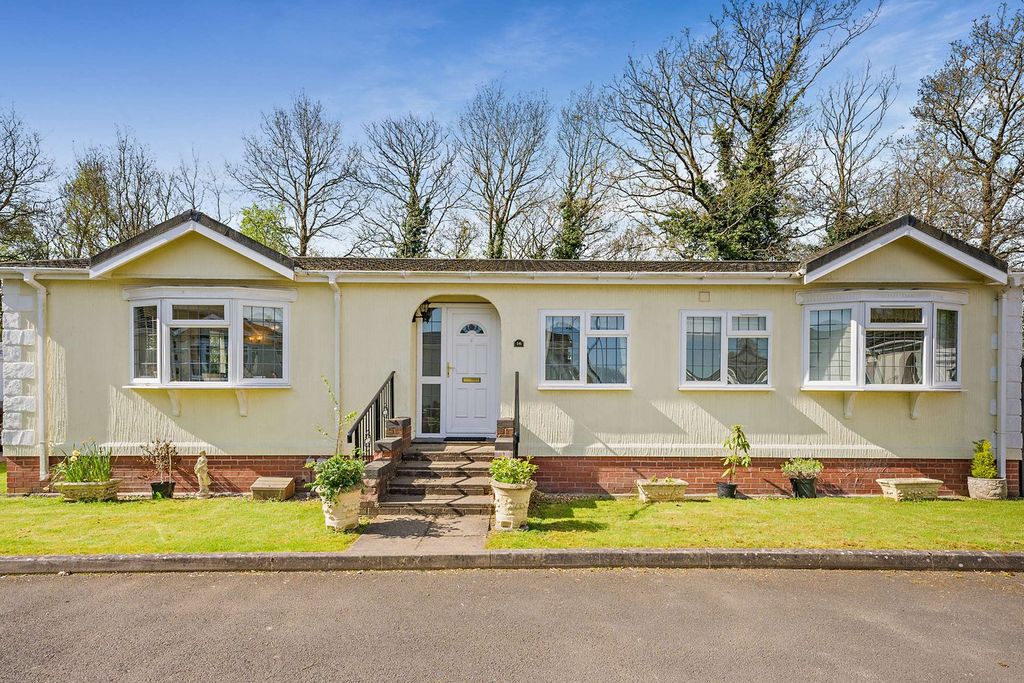 Property photo 1 of 29