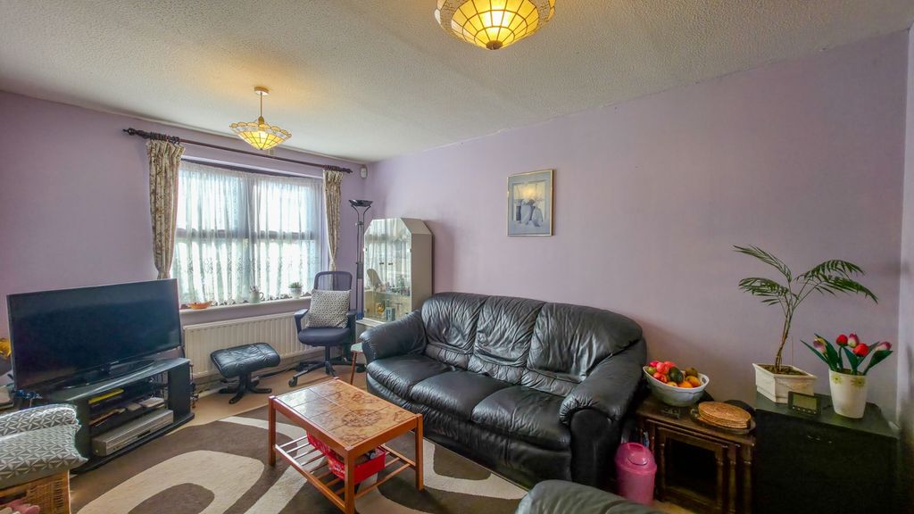 Property photo 2 of 24 20250924_161043