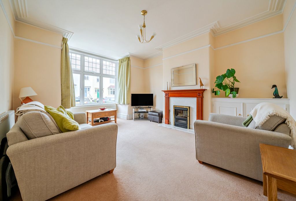 Property photo 2 of 17 1464529-8-6A0d9Fd...