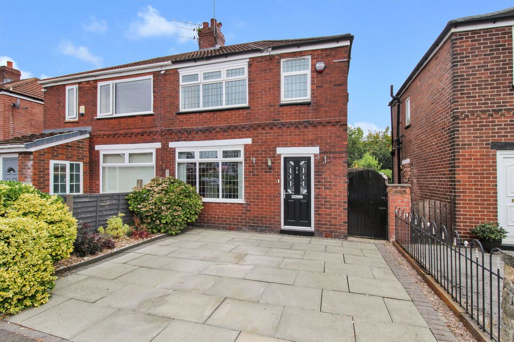 Property photo 1 of 16