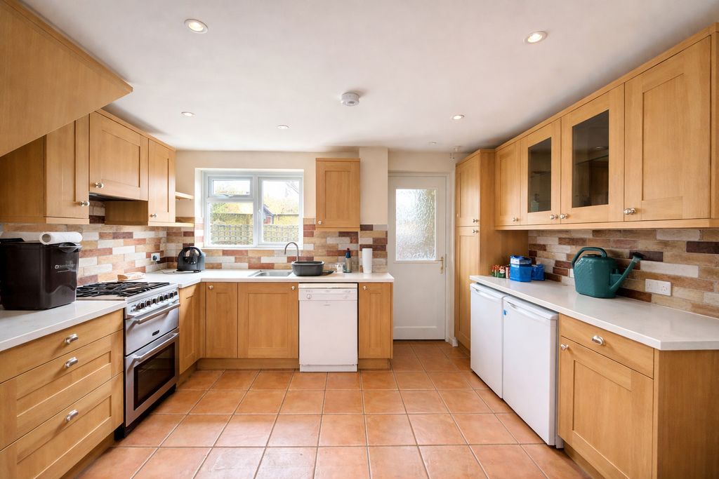 Property photo 3 of 13