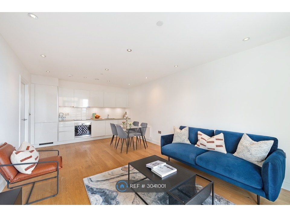 Property photo 2 of 17
