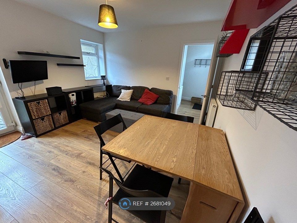 Property photo 2 of 16