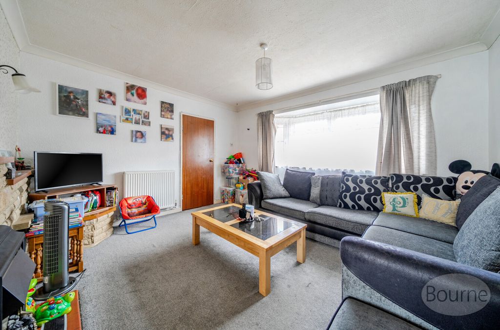 Property photo 2 of 13 97A045Ac-c867-40F...