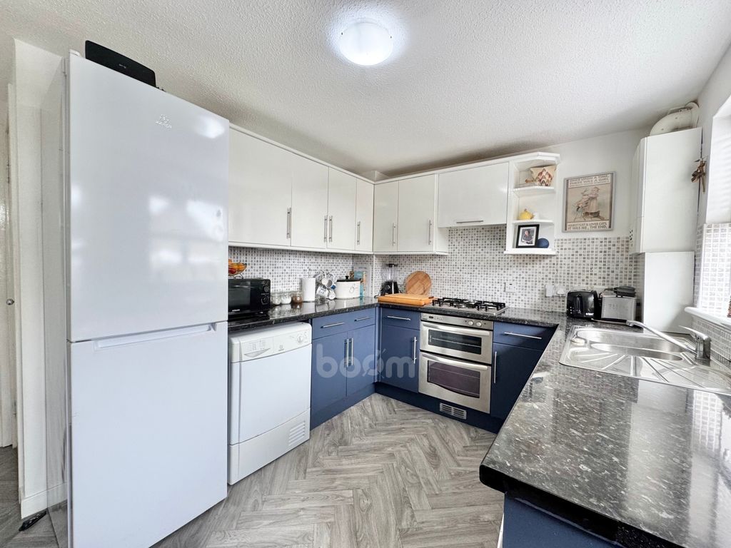 Property photo 3 of 31 Img_8065