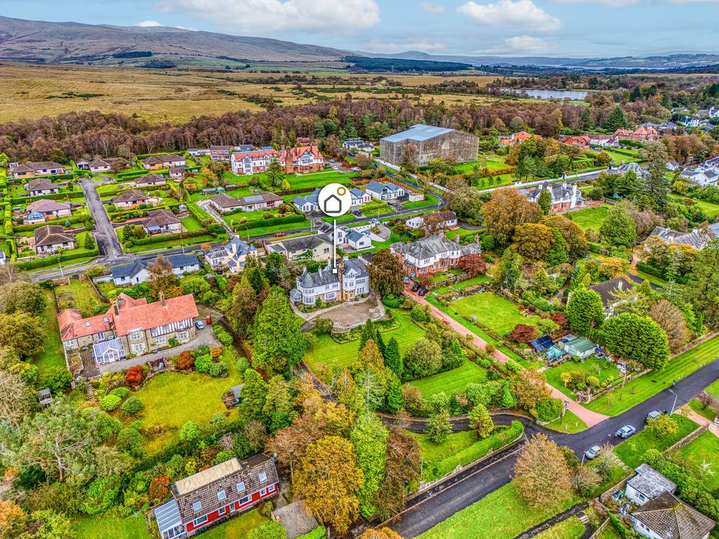 Property photo 3 of 68