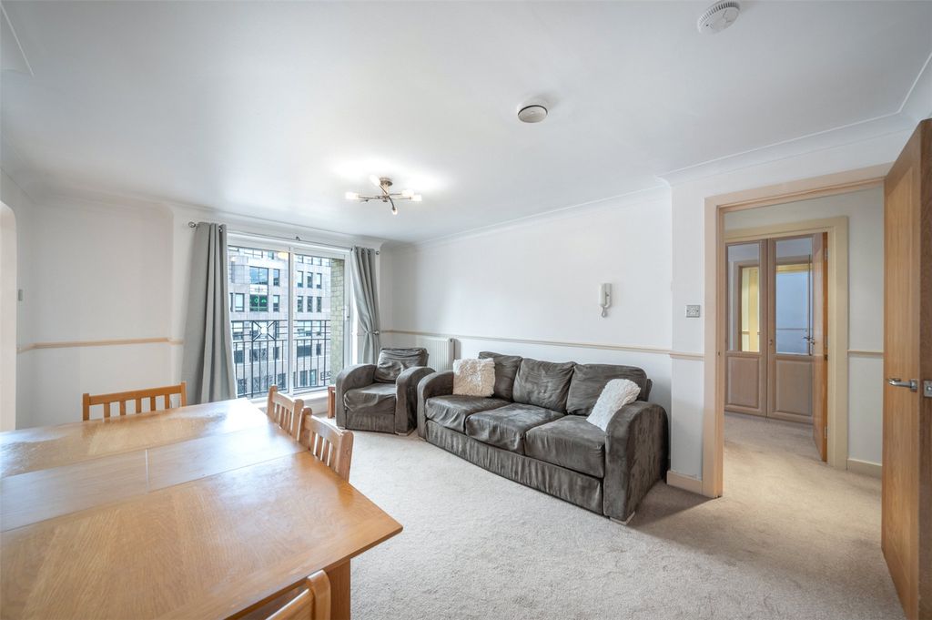 Property photo 2 of 17 Picture No. 02