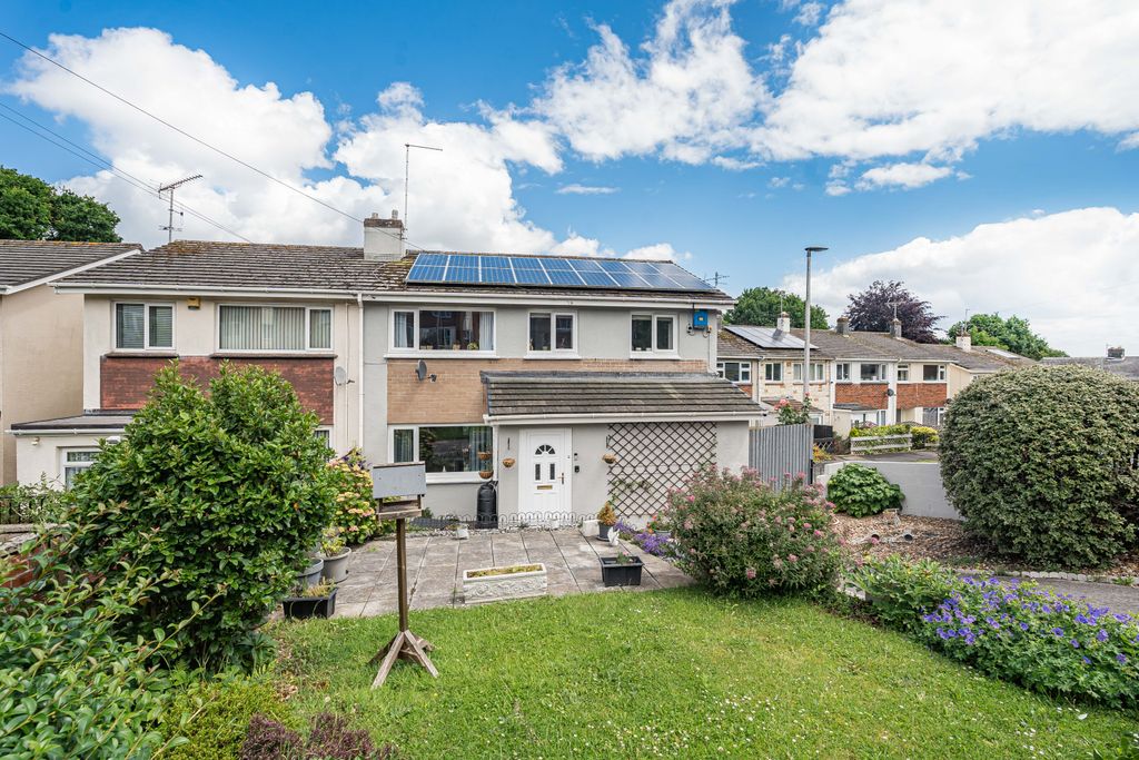 Property photo 1 of 31