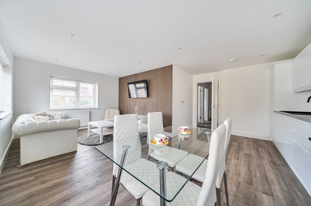 Property photo 1 of 22 1484431-10-6A4238...