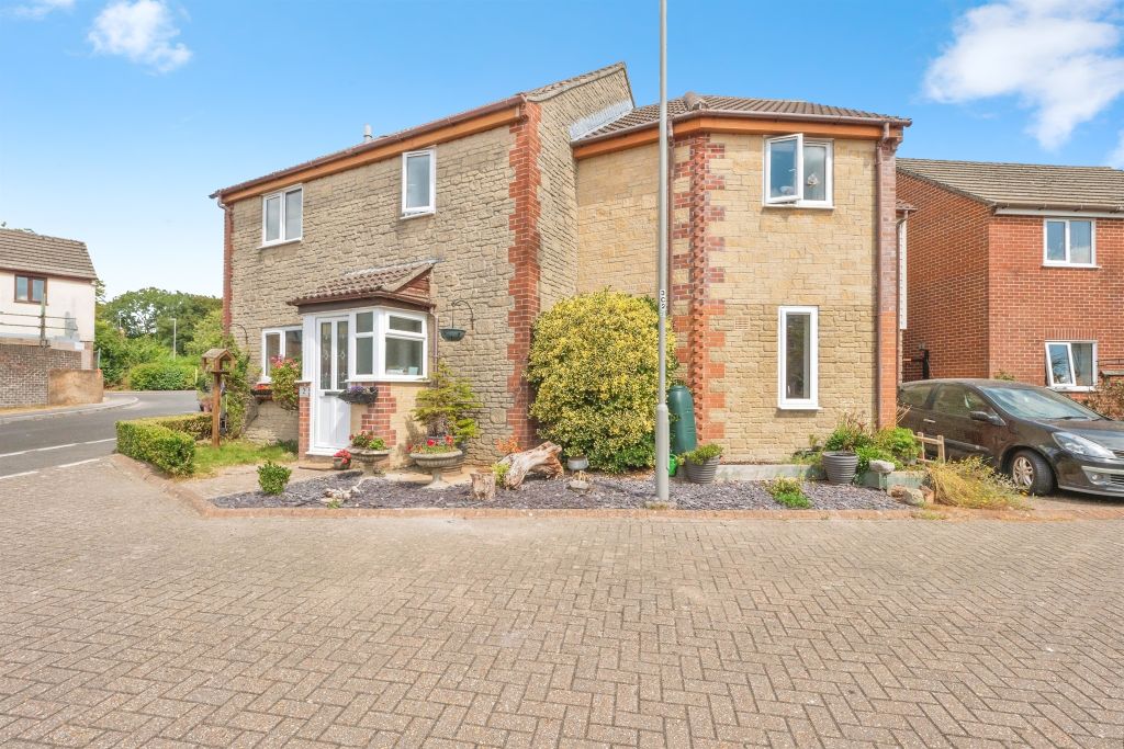 Property photo 1 of 17