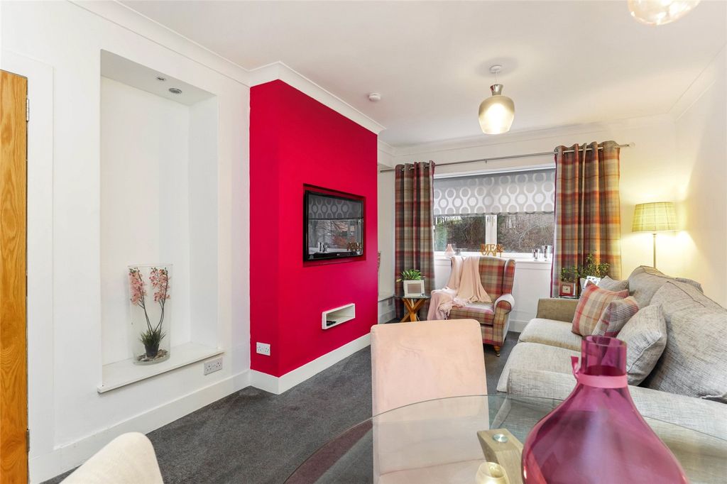 Property photo 3 of 23 Picture No. 05