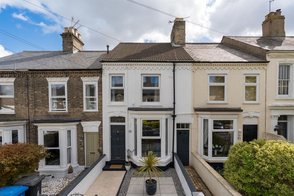 Property photo 1 of 28 6-Connaughtrd-007.Jpg