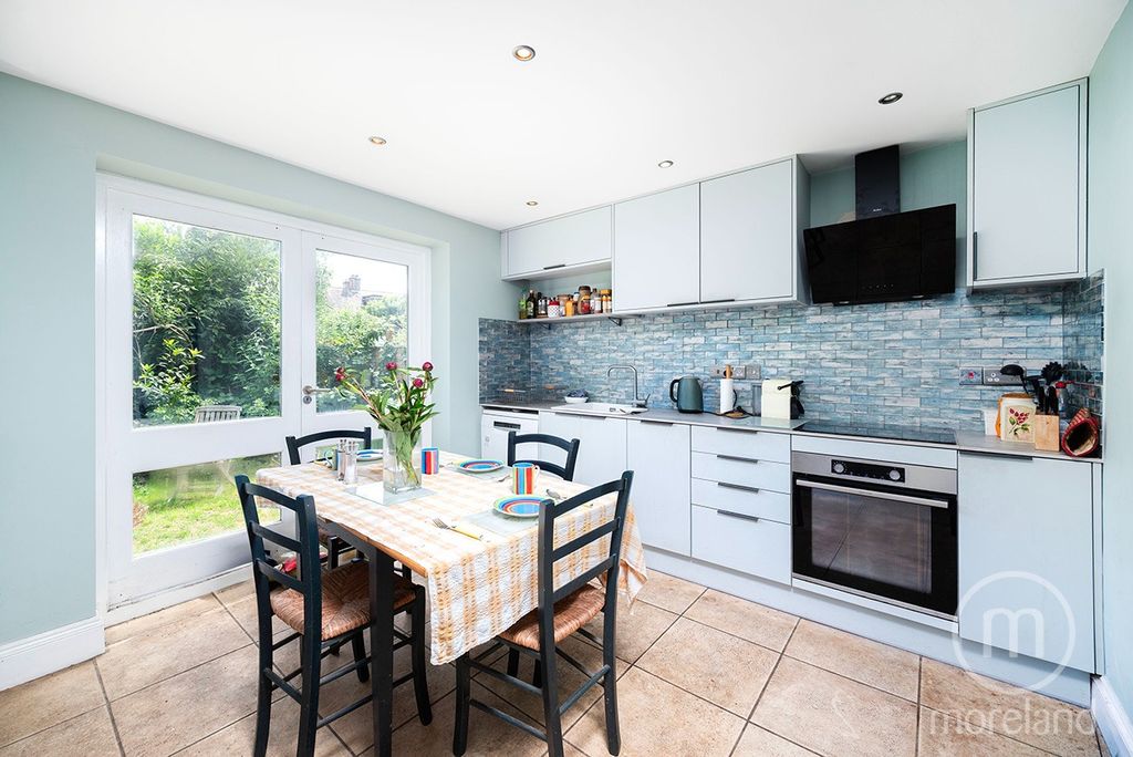 Property photo 2 of 9 5209483