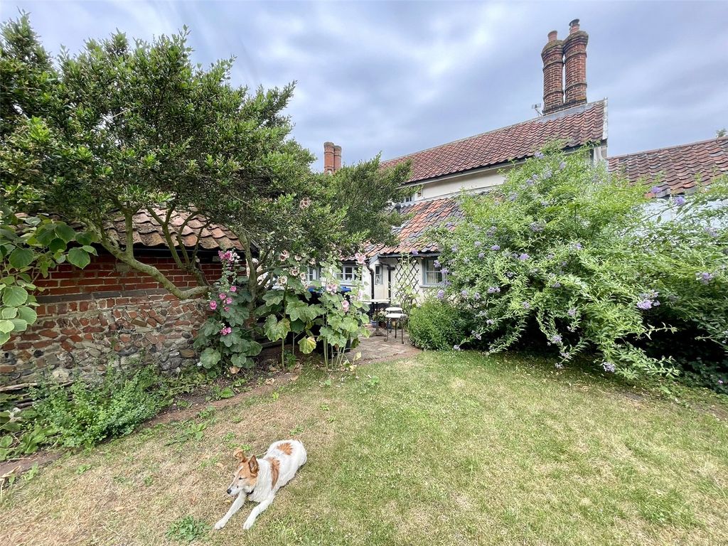 Property photo 2 of 25 Picture No. 21