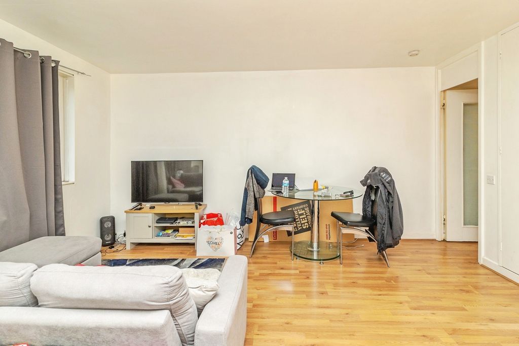 Property photo 2 of 17 Pbox-Img.Jpg