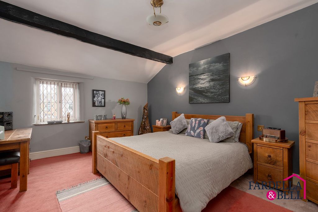 Property photo 3 of 18