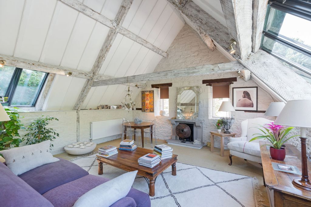 Property photo 2 of 14