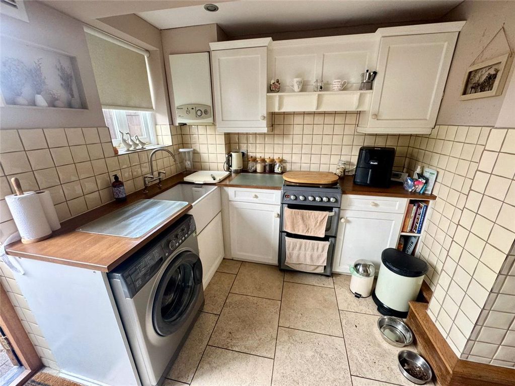 Property photo 3 of 12 Picture No. 10