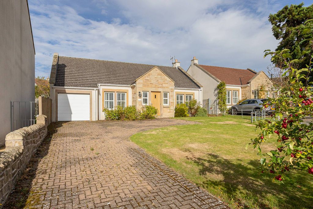 Property photo 1 of 25
