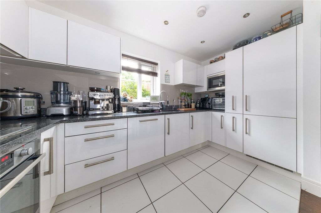 Property photo 3 of 13 Kitchen