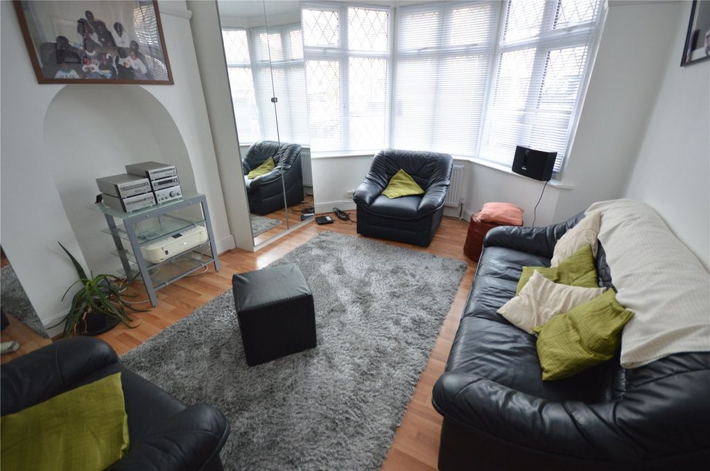 Property photo 2 of 11 Picture No. 18