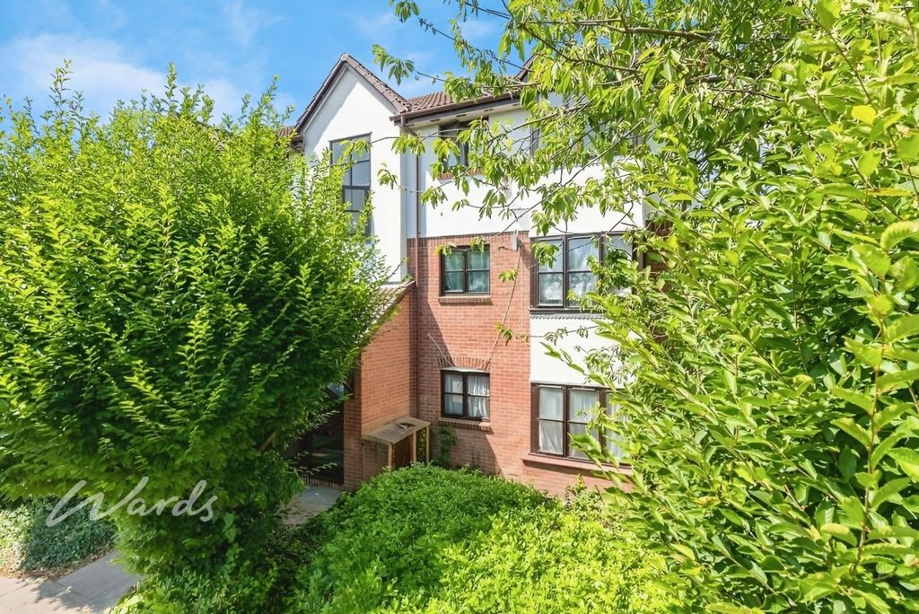 Property photo 1 of 7 Front