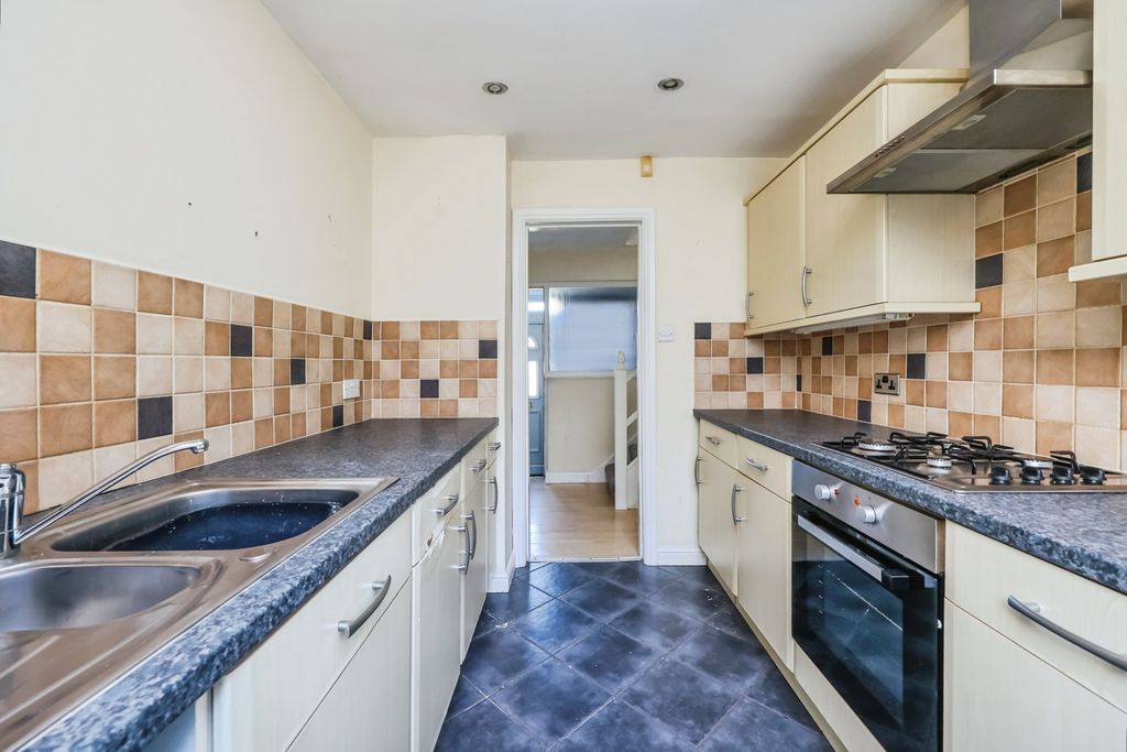 Property photo 2 of 15